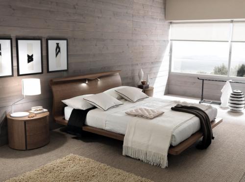 Красивая деревянная кровать. Особенности использования