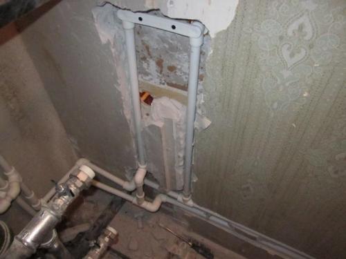 Как красиво скрыть трубы отопления: советы и идеи 21