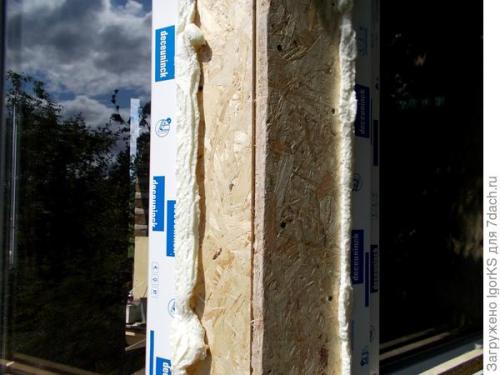 Как правильно выравнивать окно во время установки. Как без проблем установить окно точно по уровню в деревянный проём