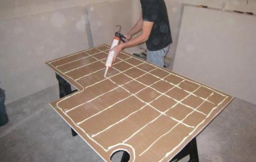 Как выбрать подходящий гипсокартон для крепления к деревянному потолку. Учитываем особенности обрешетки