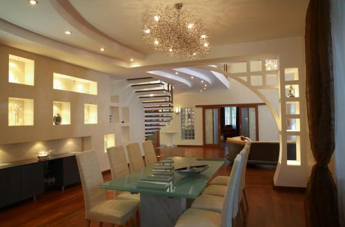 Можно ли устанавливать ниши из гипсокартона в небольшой прихожей. Ниши из гипсокартона в интерьере