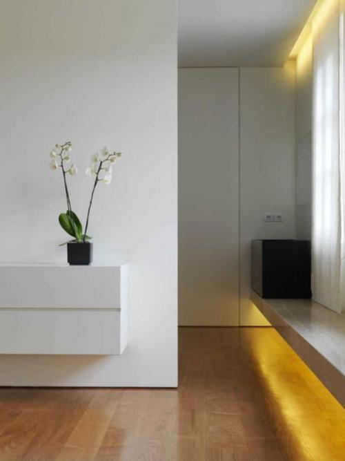 Какие современные дизайнерские решения помогут визуально убрать выступы. 5 идей того, как обыграть имеющиеся в гостиной выступы