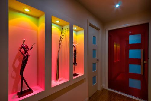 Можно ли устанавливать ниши из гипсокартона в небольшой прихожей. Ниши из гипсокартона в интерьере