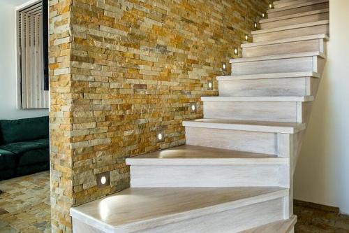 Какие стили интерьера лучше всего сочетаются с нишей в коридоре. Лофт