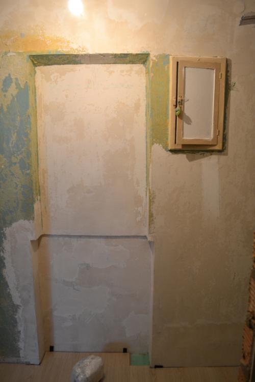 Почему ниши в коридоре получились из-за.. Ниша (проем) в стене, наше решение (прихожая в хрущевке)