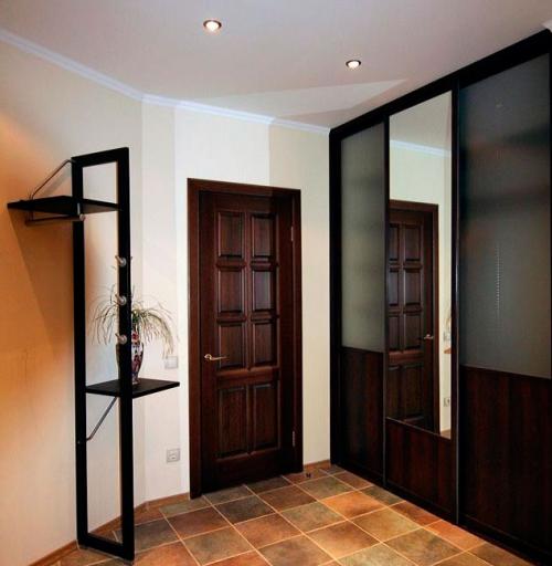 Функциональный шкаф в нише прихожей: как объединить эстетику и практичность 07