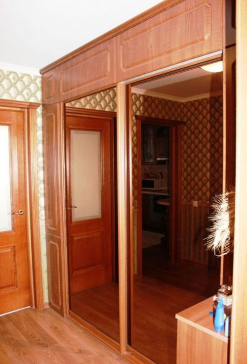 Декор ниши в коридоре. Ниша в прихожей: различные способы использования и их подсветка 94 фото