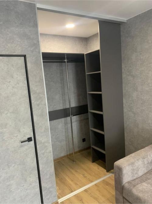 Как закрыть нишу в коридоре под шкаф: пошаговая инструкция 01