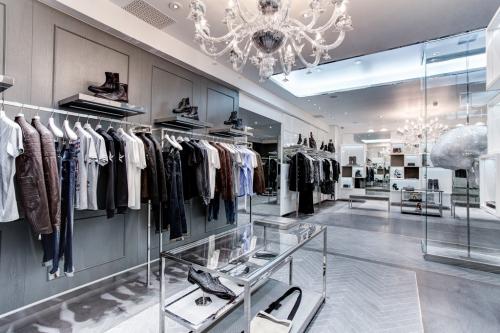 Как превратить нишу в прихожей в стильный и функциональный элемент 18