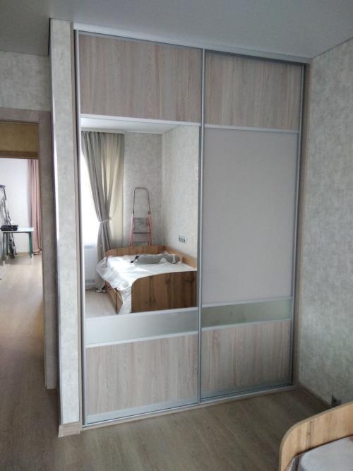 Маленькая ниша в прихожей: как сделать пространство функциональным 02