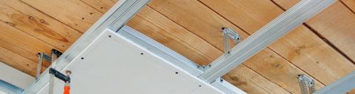 Гипсокартонный потолок в деревянном доме: выбор, монтаж и уход 04 Гипсокартонный потолок в деревянном доме: выбор, монтаж и уход 04