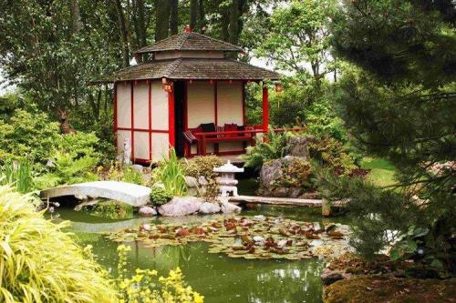 Как правильно обустроить сад на даче, чтобы он всегда выглядел аккуратно. Стили ландшафтного дизайна