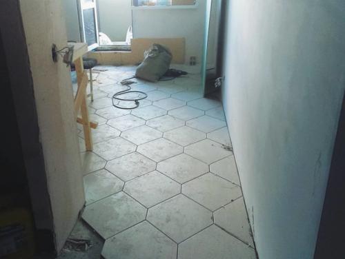 Выберите идеальную затирку для швов плитки в ванной: влагостойкая и эстетичная 01