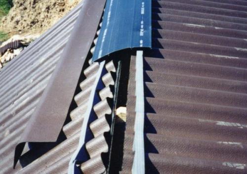 Как правильно выбрать место для установки оцинкованного конька на шиферной крыше. Как смонтировать конек на кровлю из волнового шифера