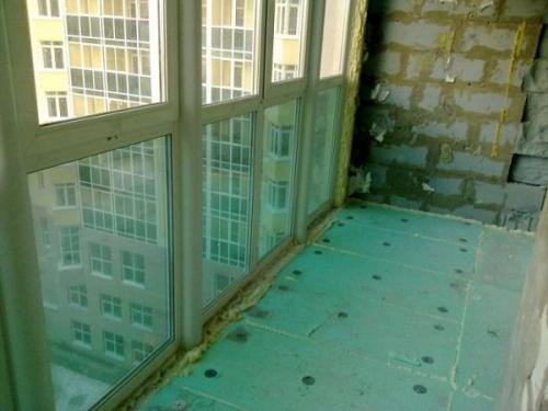 Как утеплить стеклянный балкон. Теплоизоляция стен и пола