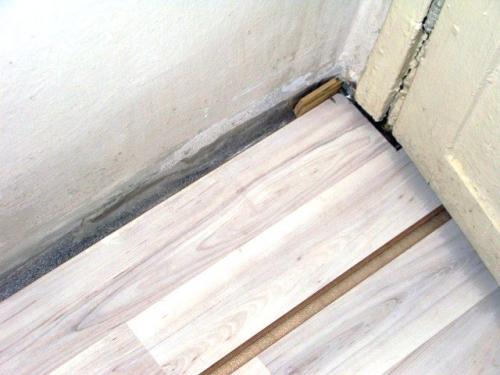 Какие нюансы нужно учитывать при выборе напольных покрытий для хрущёвки. 3 ошибки при выборе ламината в хрущёвку