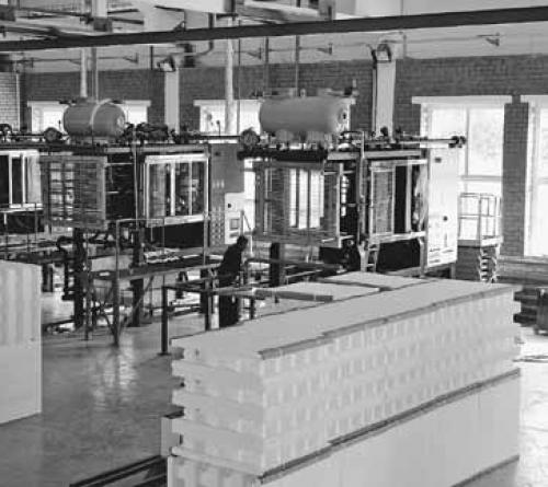 Что выделяет пенопласт при нагревании: опасность или безопасность 04