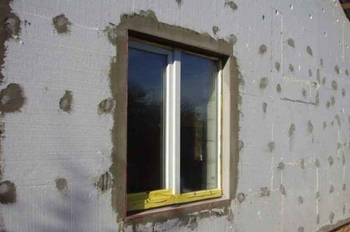 Какой состав имеет пенопласт и может ли он выделять вредные вещества. Вредно ли утепление пенопластом